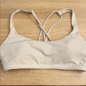 Lululemon free to be bra
